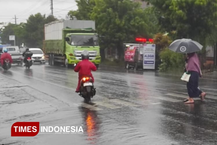 Prakiraan Cuaca Jawa Tengah Hari Ini: Sebagian Besar Hujan Ringan