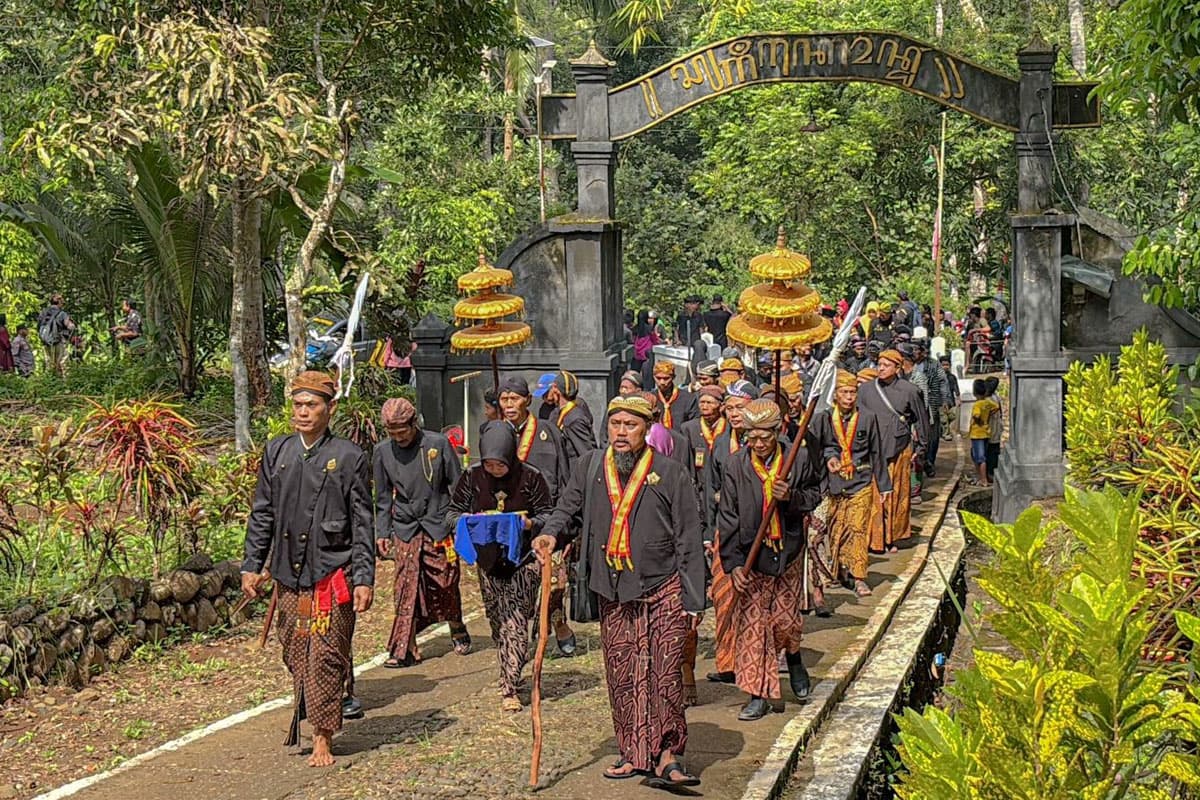 Sambut Bulan Suci Ramadan, Ribuan Warga Gumelem Banjarnegara Gelar Sadran Gede