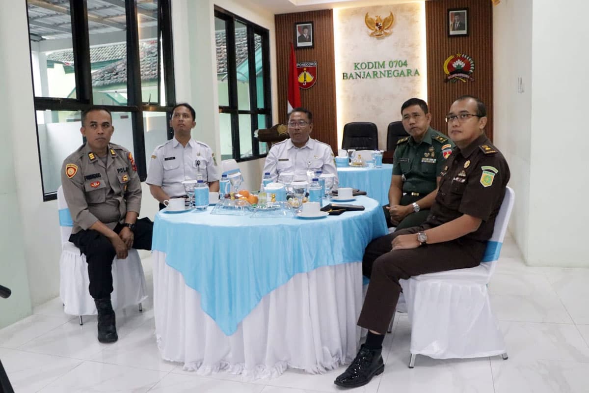 Pj Sekda Banjarnegara Ikuti Sosialisasi Gerakan Bebas Sampah dari Mabes TNI